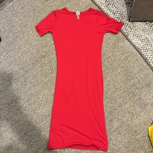 COPY - Velvety bodycon midi dress (in blue or red)